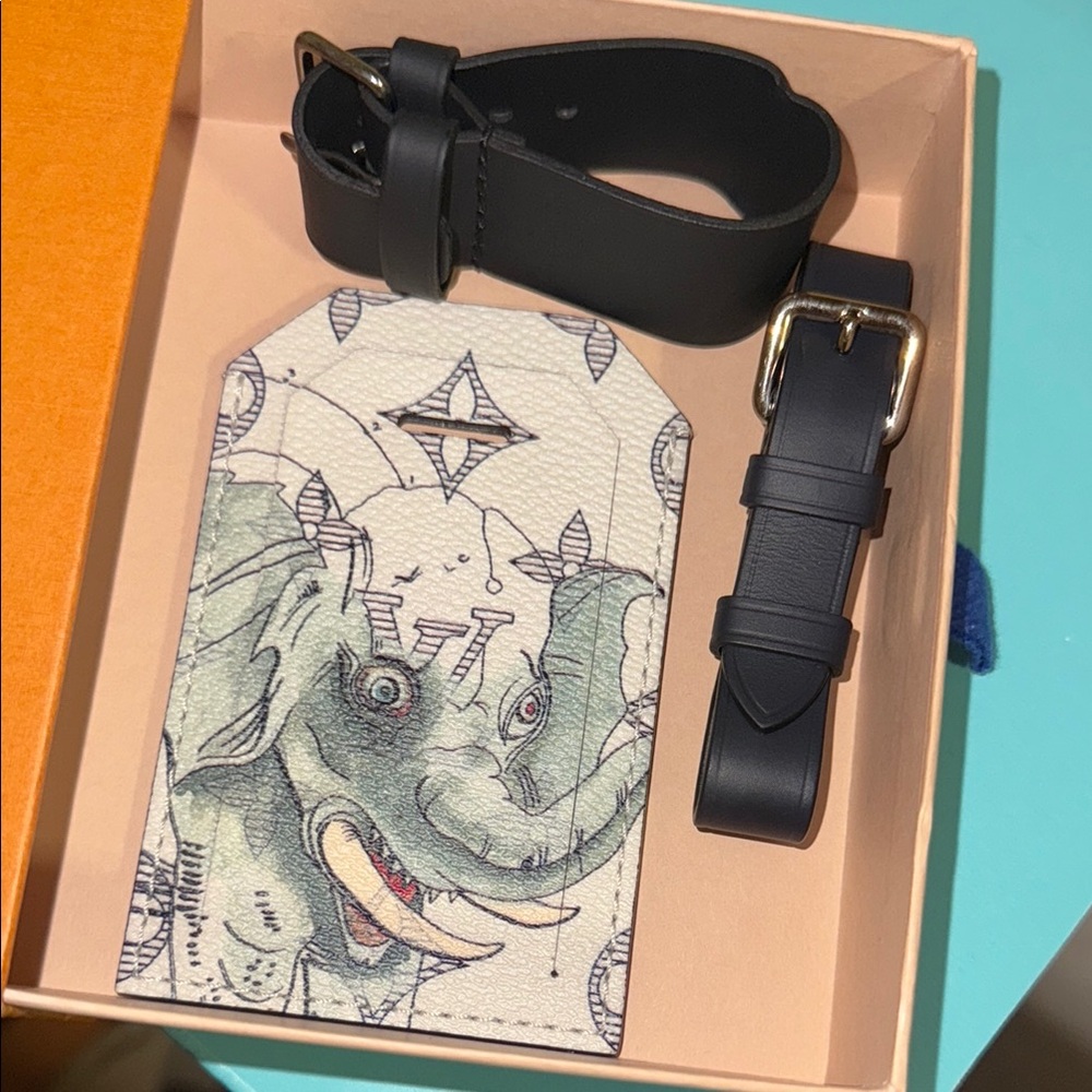 NEW Louis Vuitton x Chapman Brothers Elephant Luggage Tag LIMITED EDITION